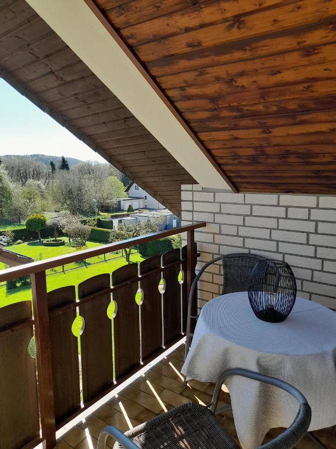 Ferienwohnung Und Gaestezimmer Iburgblick Bad Driburg Exterior photo